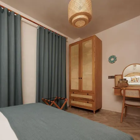 Castelle مرمريس